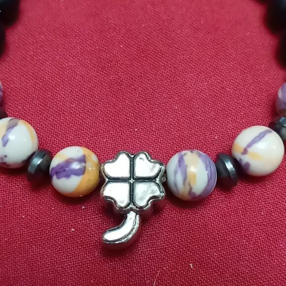 Multi colored clover bracelet - Picture 2 of 3